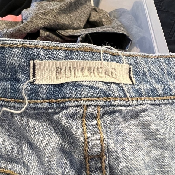 Bullhead Denim Cut Off Shorts Light Wash Distressed - Picture 9 of 10